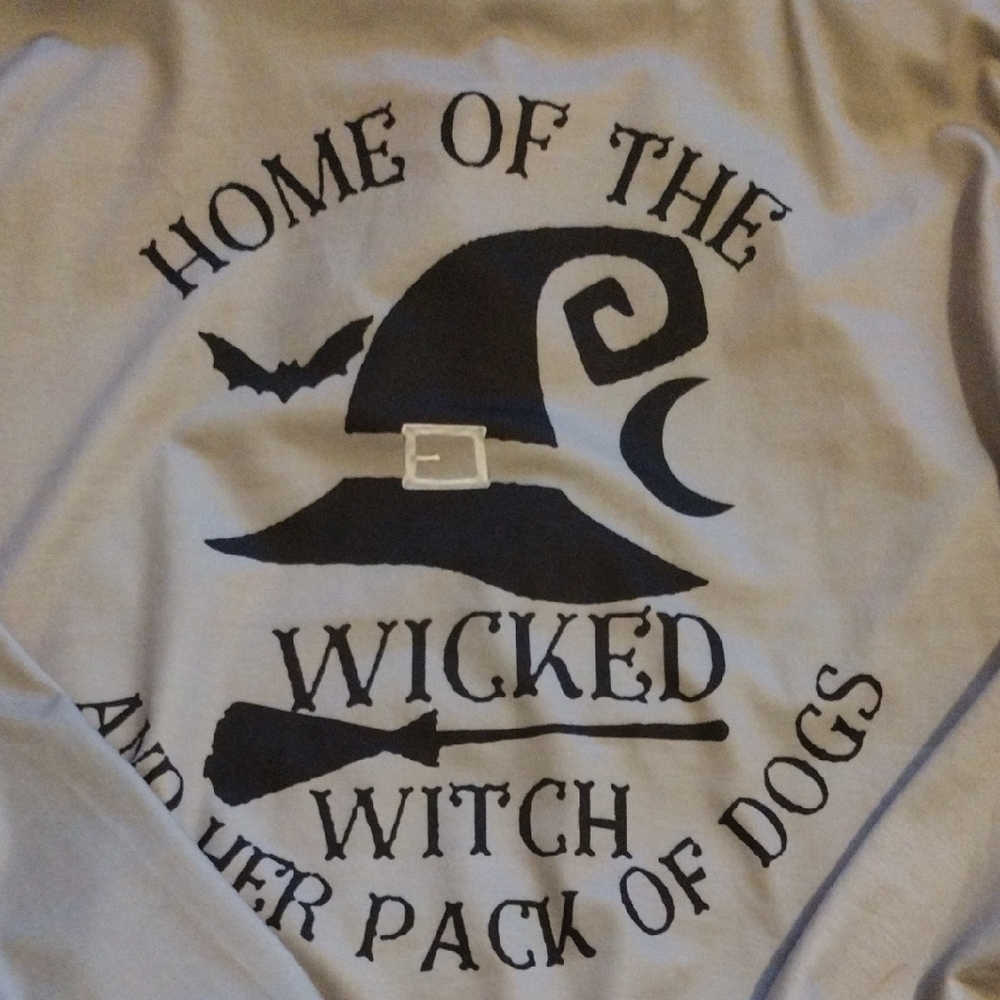 Women's Graphic Halloween Sweatshirt - Picture 6 of 6